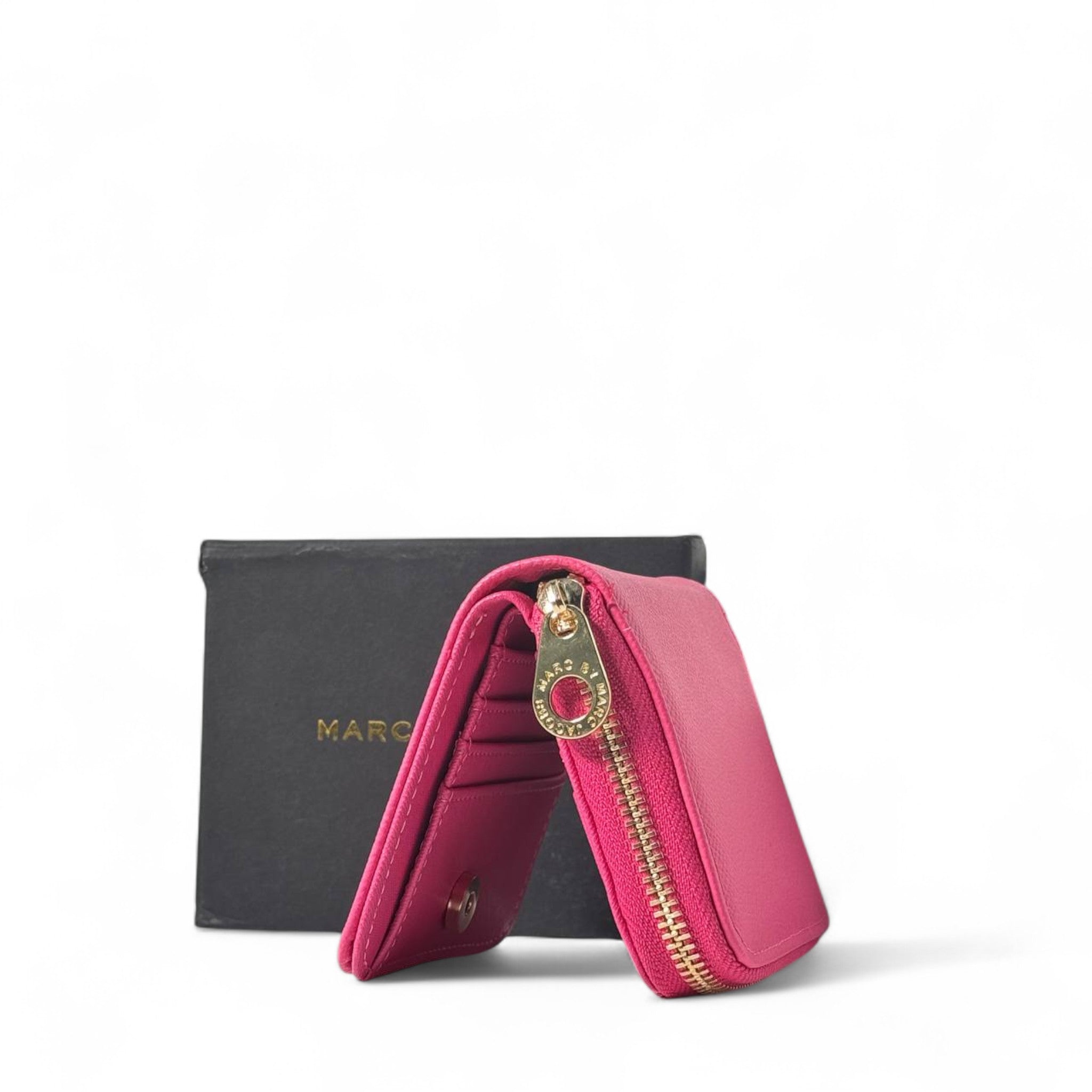 💖 Marc Jacobs Compact Leather Wallet – Fuchsia Pop Edition