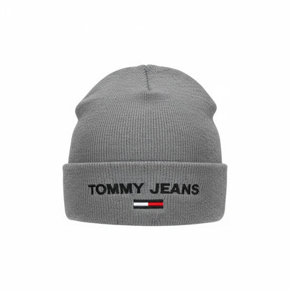 🧢 Tommy Jeans Grey Logo Beanie – Premium Winter Essential