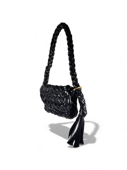 🔥 Bottega Veneta Handmade Woven Shoulder Bag – Black Artisan Edition 🔥