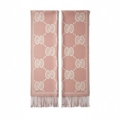 🧣 Gucci Reversible GG Monogram Scarf – Pink & Cream Edition