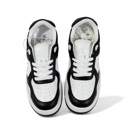 Alo Black & White Sneakers – Bold Contrast, Everyday Comfort