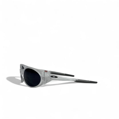 ⚪ Oakley Retro Oval Sunglasses – Frosted Clear with Dark Lenses 🕶️💎