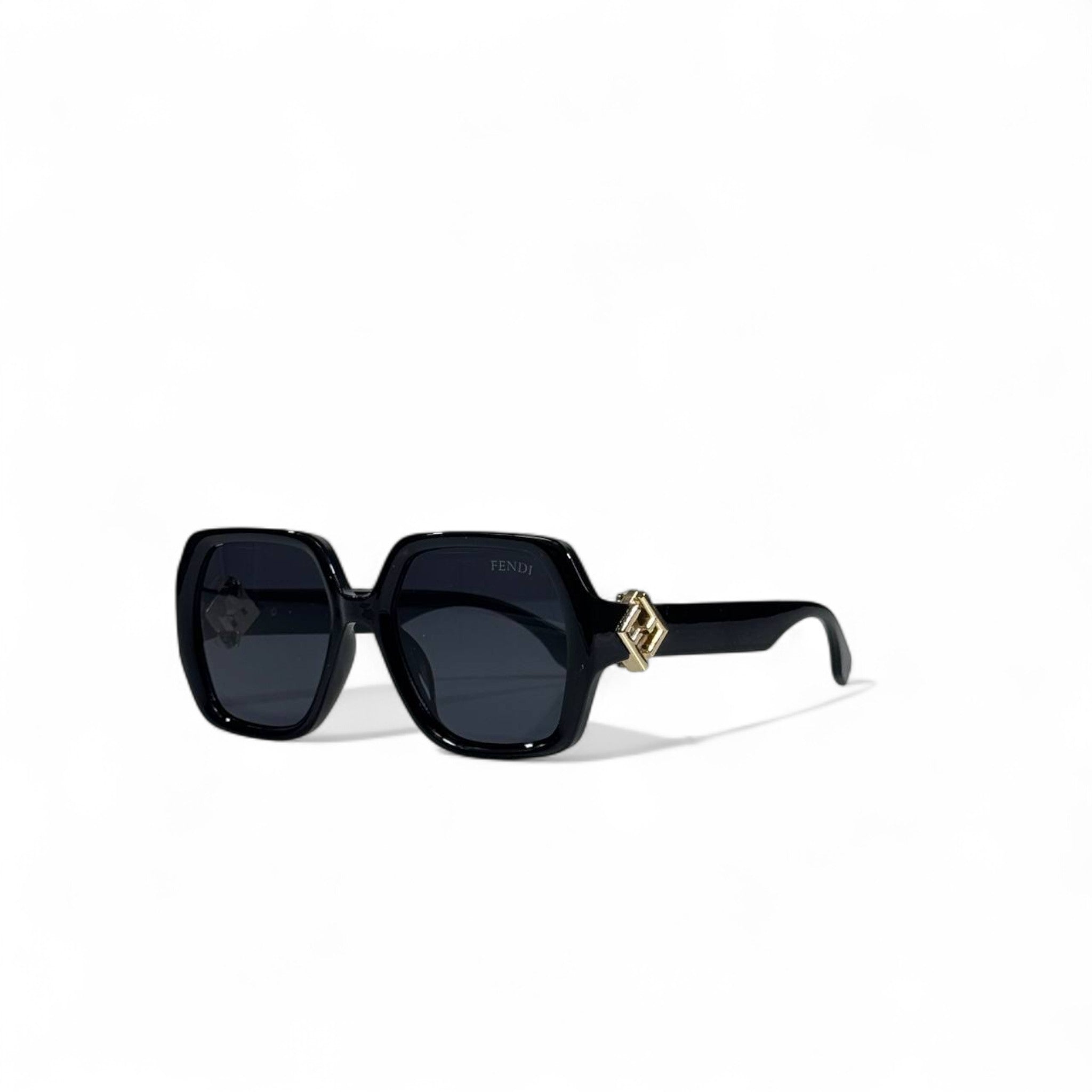 🖤 Fendi Oversized Black Square Sunglasses – Iconic Luxury