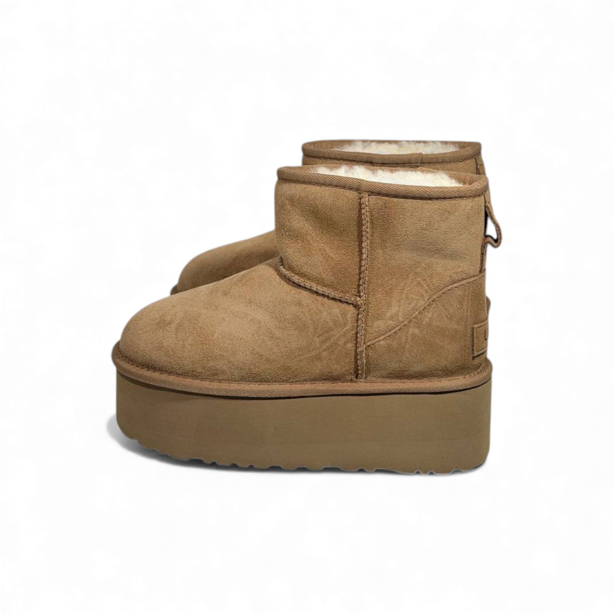 UGG Classic Mini Platform Boots – Chestnut Winter Icon 🤎✨