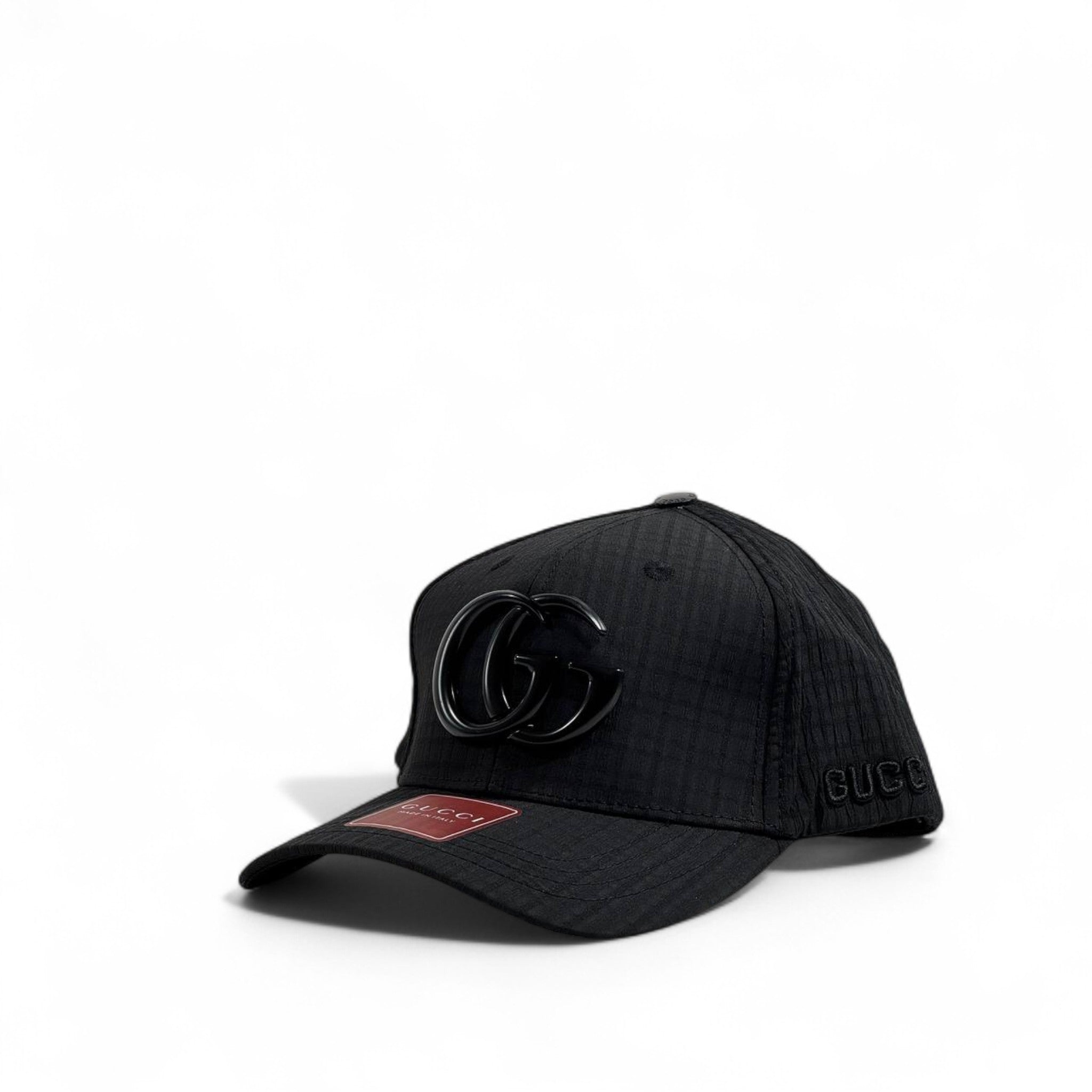 Gucci GG Supreme Black Cap – Oversized GG Logo 🖤🧢✨