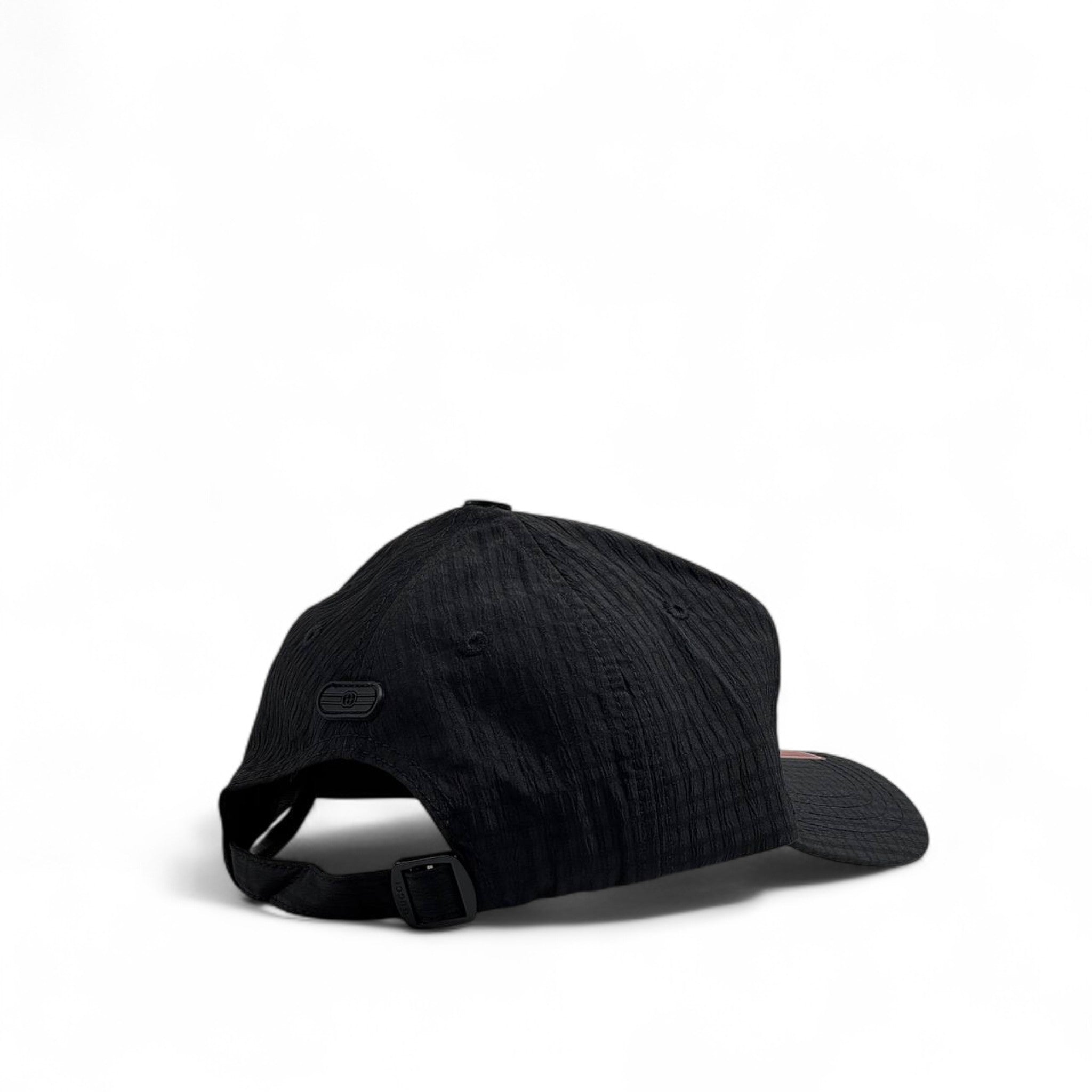 Gucci GG Supreme Black Cap – Oversized GG Logo 🖤🧢✨