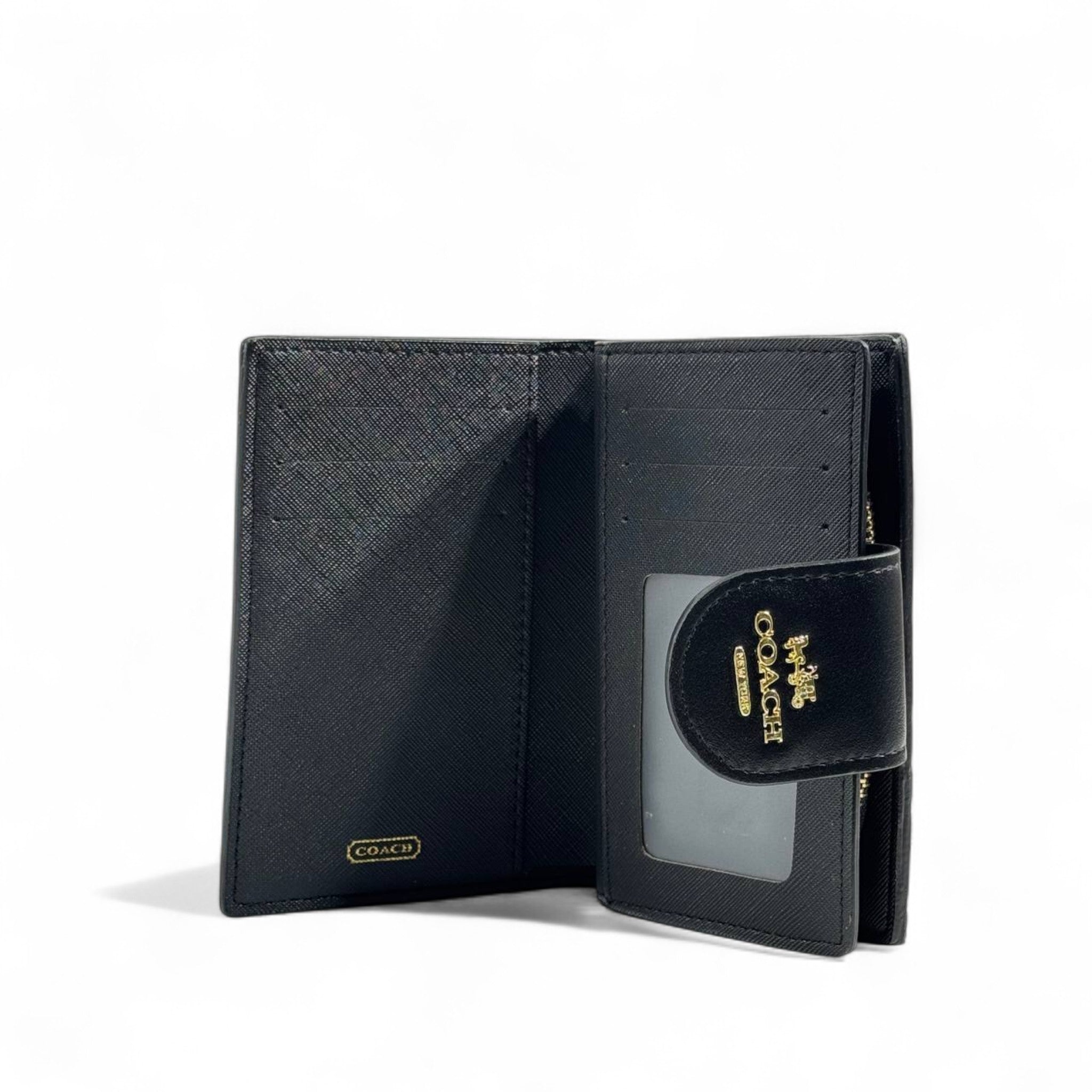 🖤 Coach Signature Embossed Black Leather Wallet – Sleek & Sophisticated ✨