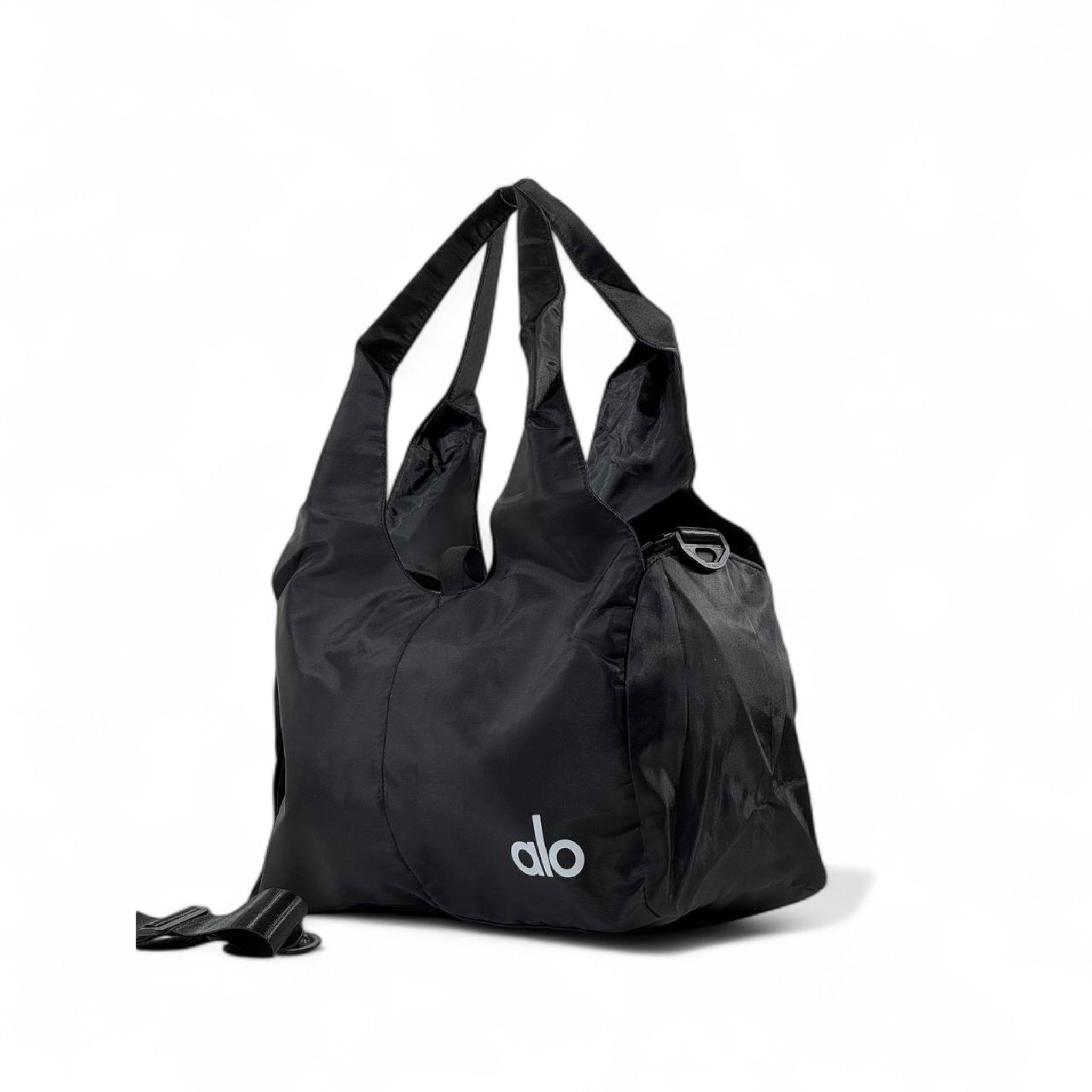 🖤 Alo Black Duffle Bag – Sleek, Sporty & Versatile ✨