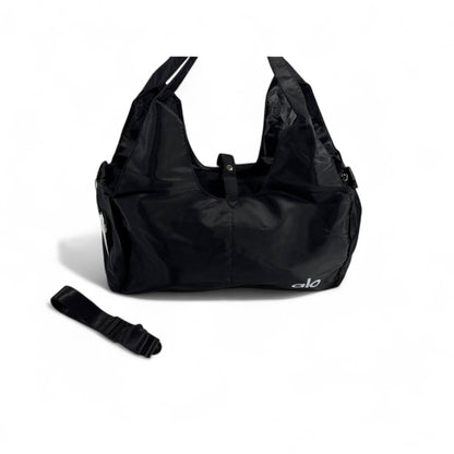 🖤 Alo Black Duffle Bag – Sleek, Sporty & Versatile ✨