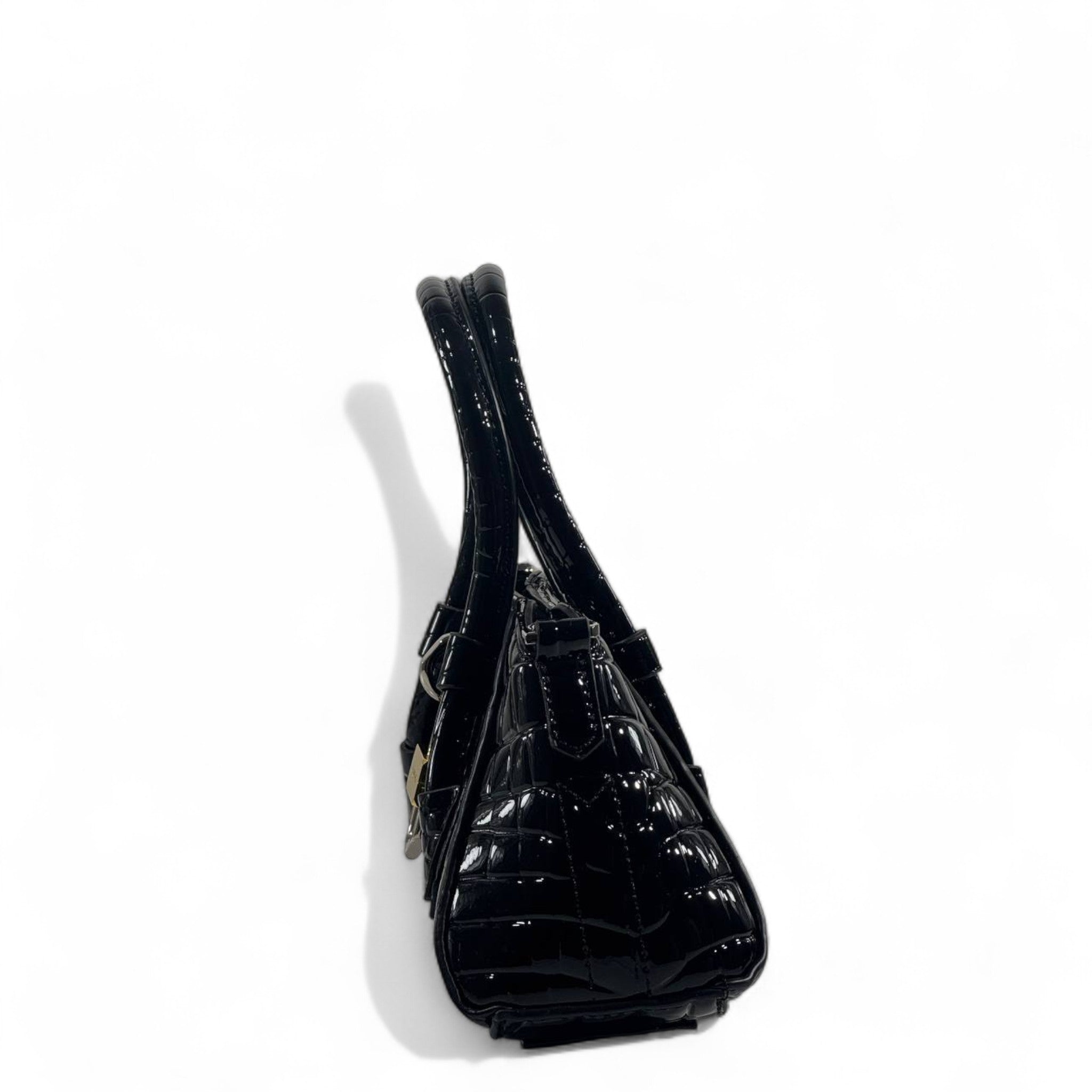🖤🐊 Givenchy Croc-Embossed Black Patent Handbag – Fierce, Sleek & Couture ✨