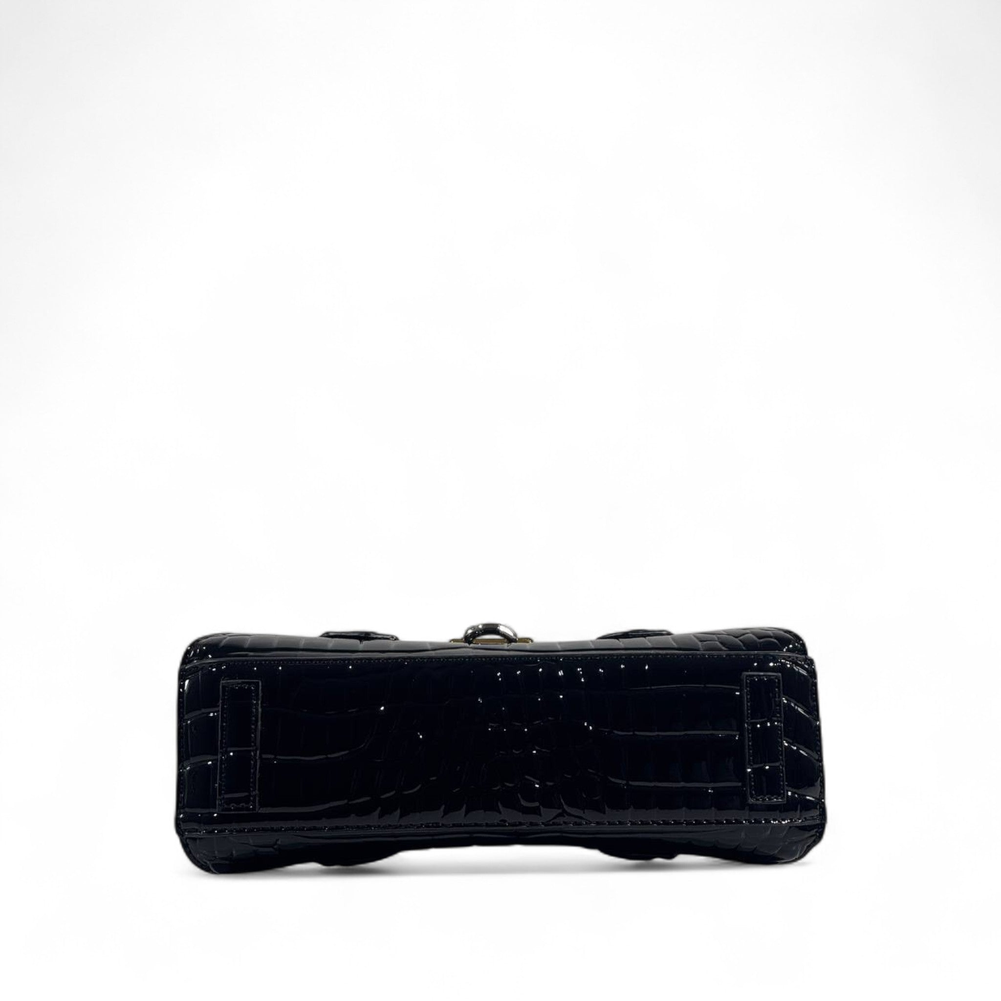 🖤🐊 Givenchy Croc-Embossed Black Patent Handbag – Fierce, Sleek & Couture ✨