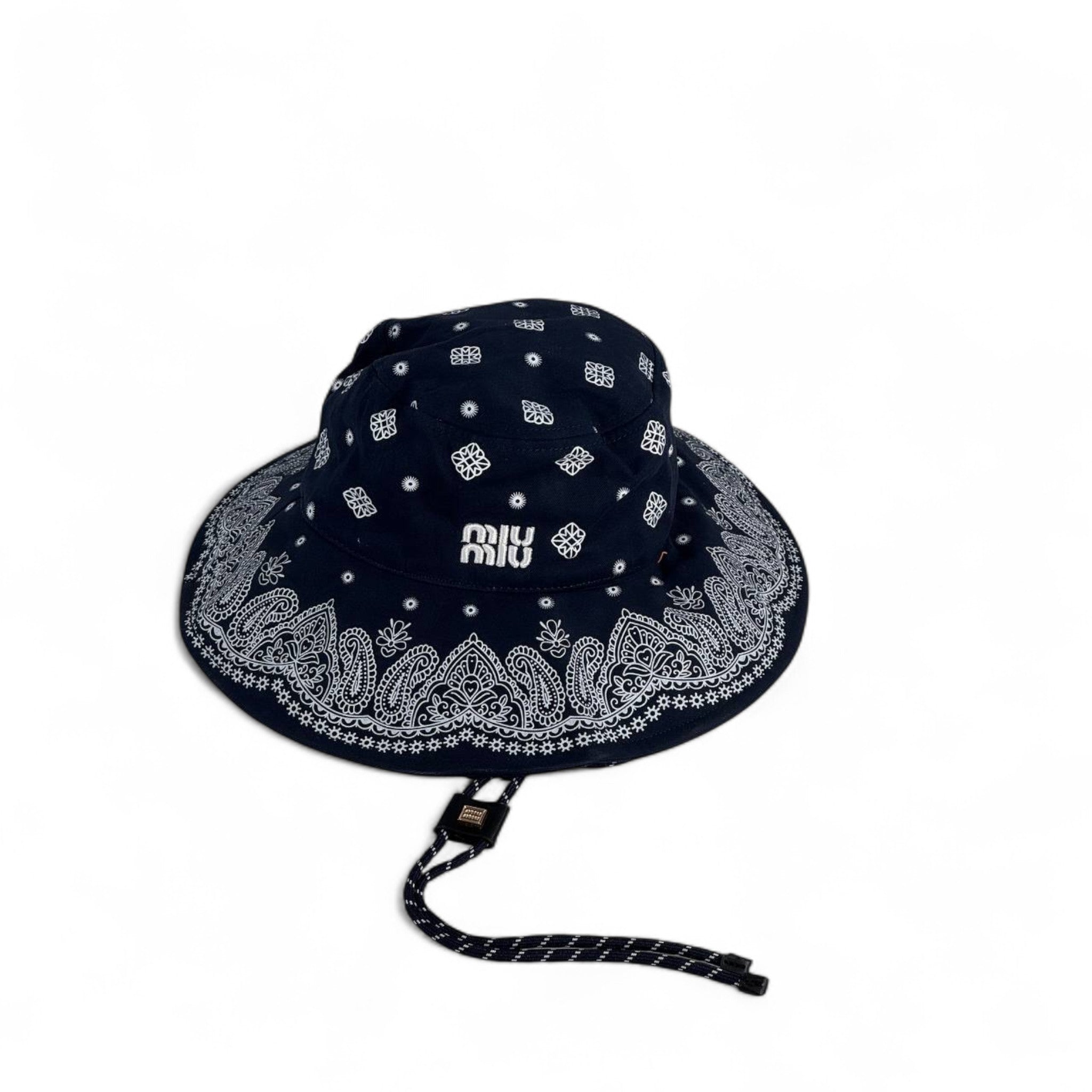 🖤 Miu Miu Bandana-Print Bucket Hat – Chic, Bold & Effortlessly Cool ✨