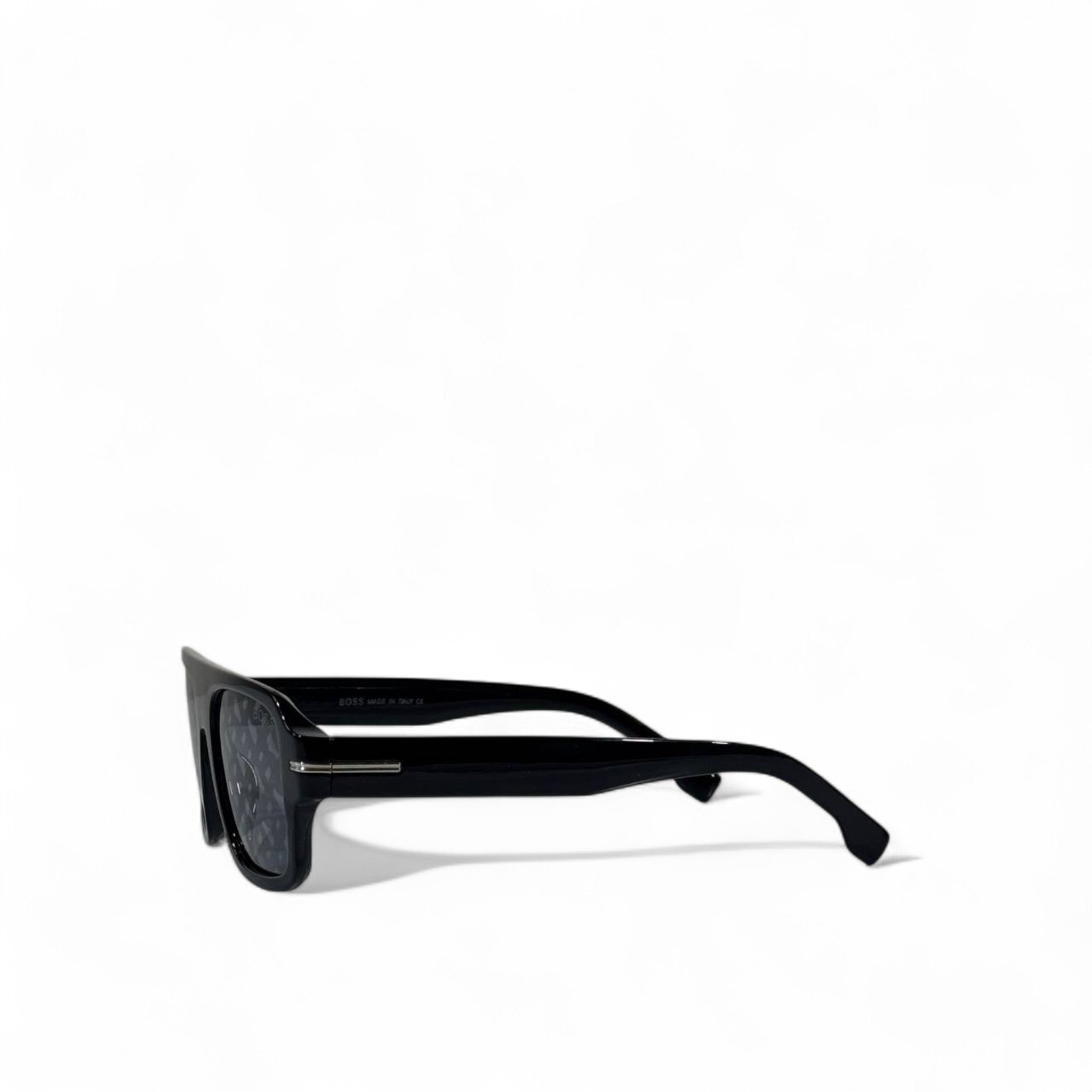 ✨ Hugo Boss Sunglasses – Black Oversized Square Frame with Patterned Lenses 🕶️👑