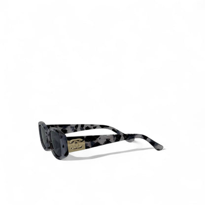 ✨ Chanel Sunglasses – Marbled Black & Grey Frame with Gold CC Logo 🖤💎