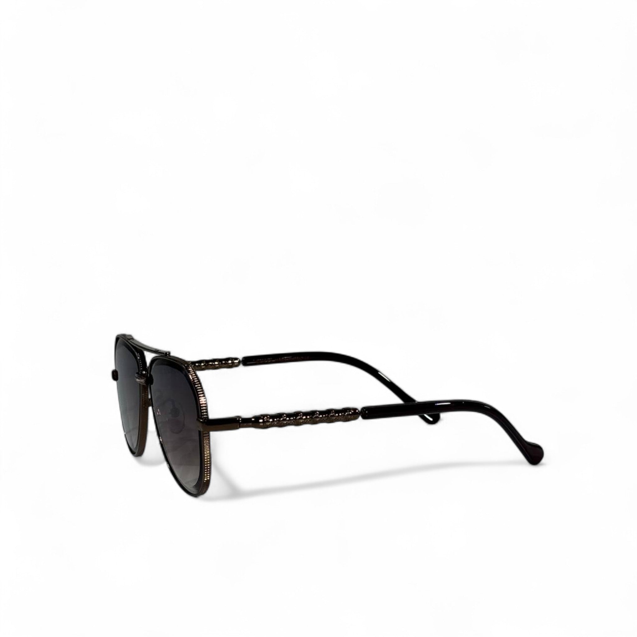 Gucci Aviator Sunglasses – Black Gradient Lenses & Metal Frame ✨😎
