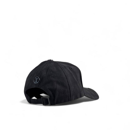 Louis Vuitton LV Black Monogram Cap – Bold Streetwear Luxury 🧢✨