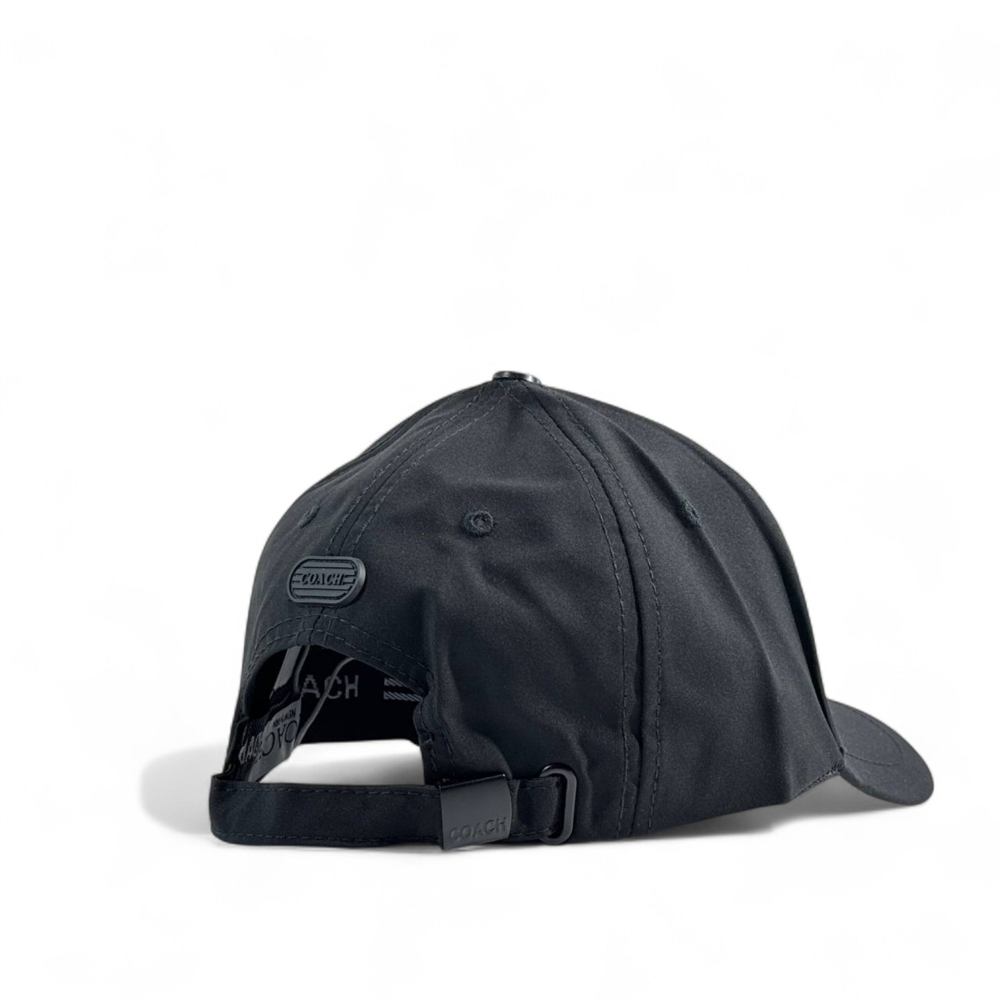 Coach Black Logo Cap – Bold Minimalist Luxury 🖤🧢