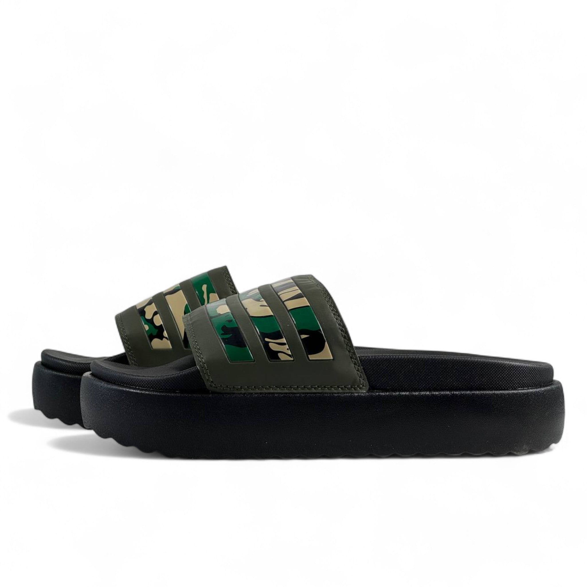 🪖 Adidas Camo Stripes Platform Slippers – Army Green Streetwear Style 💚🖤