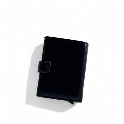 🖤 Gucci Black Leather Wallet – Gold GG Logo