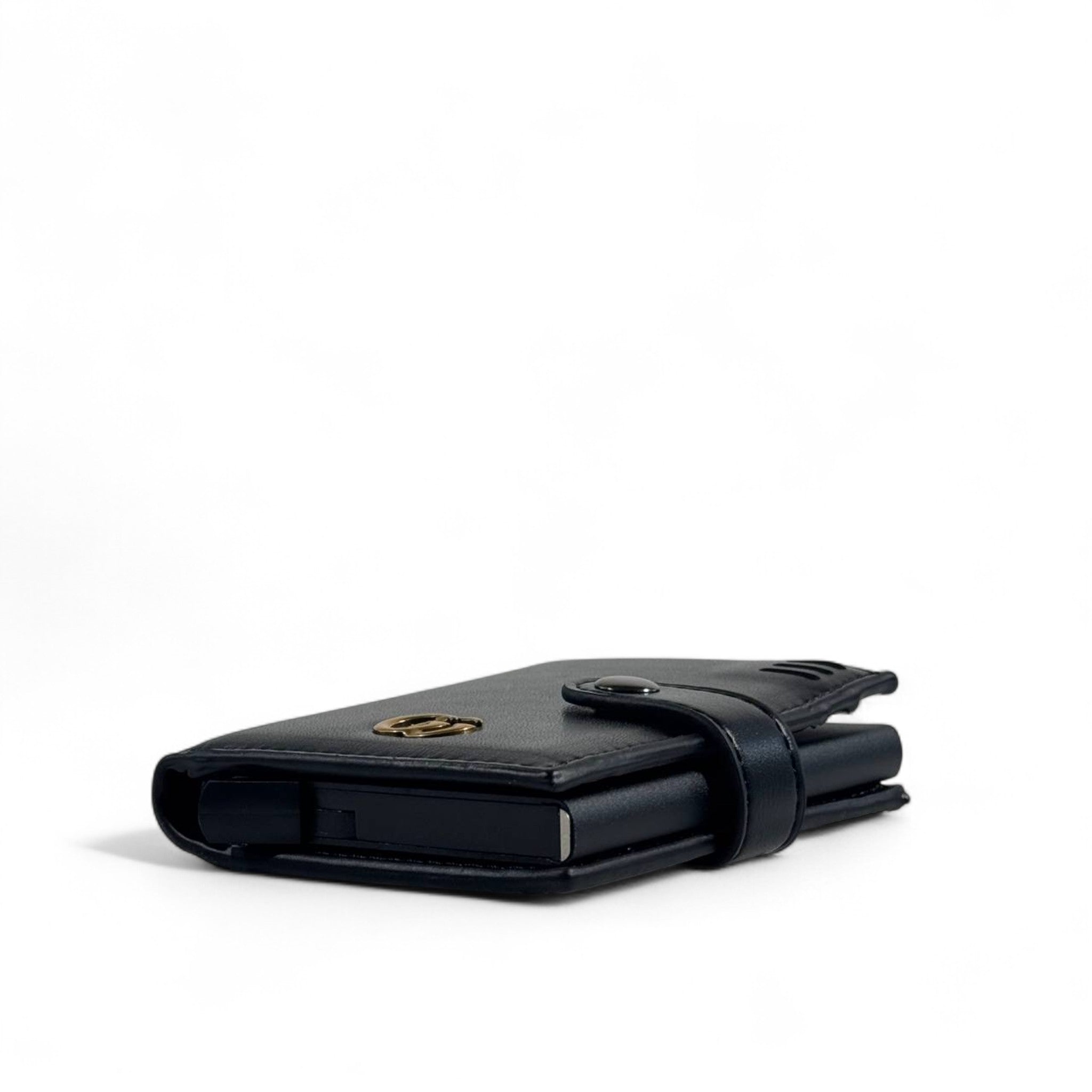 🖤 Gucci Black Leather Wallet – Gold GG Logo