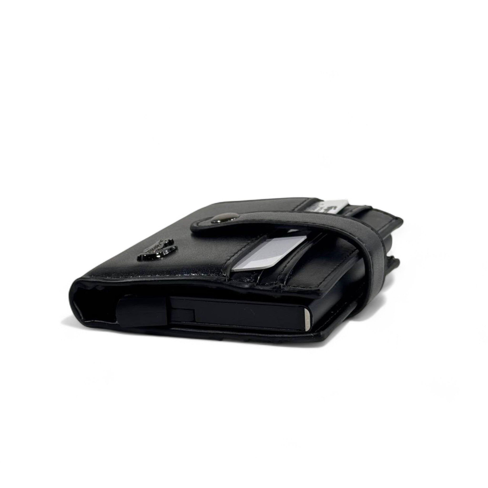 🐊 Lacoste Black Leather Snap Wallet – Secure & Stylish