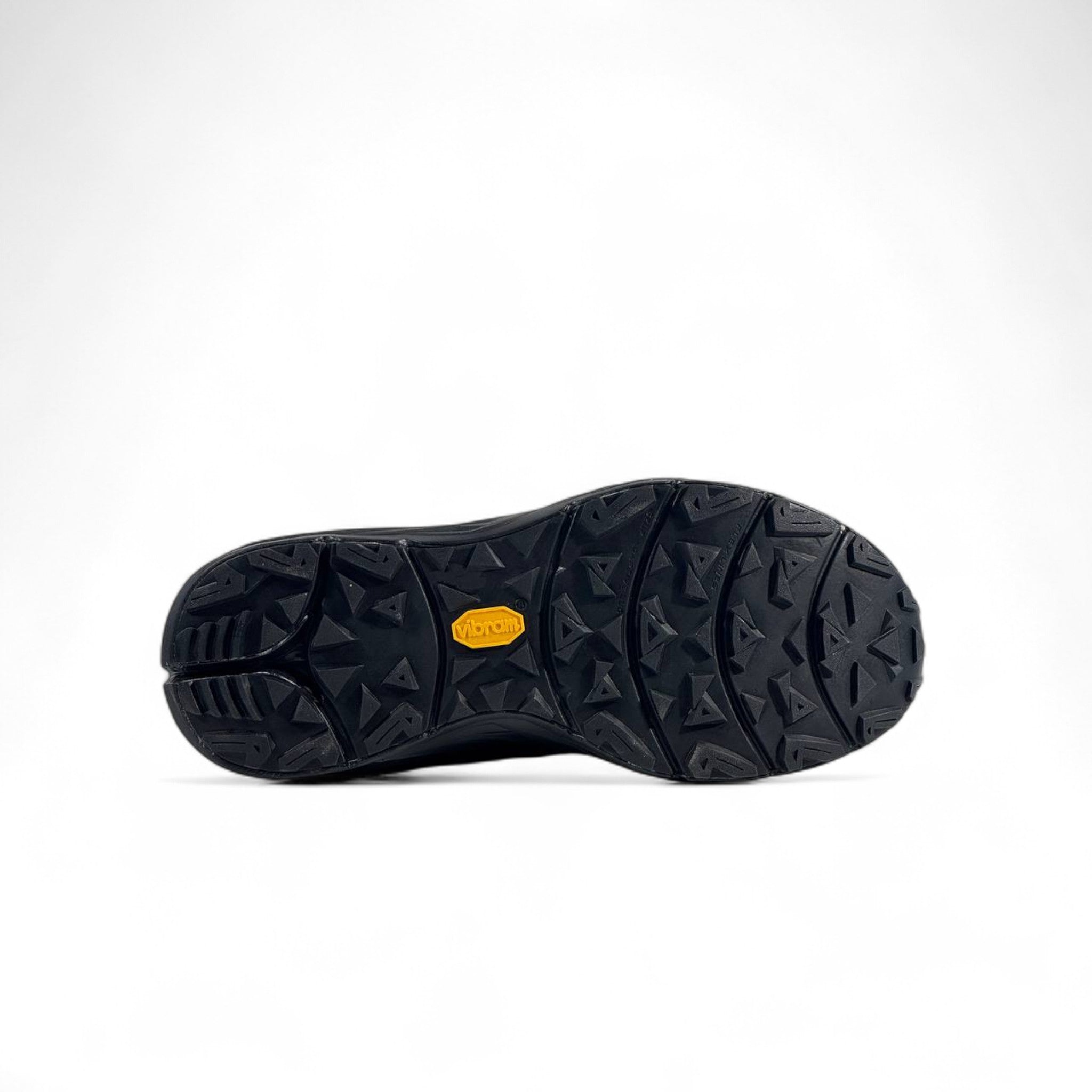 ⚡ Columbia Gore-Tex All Black Trail Shoes – Performance & Style | Piece&Co