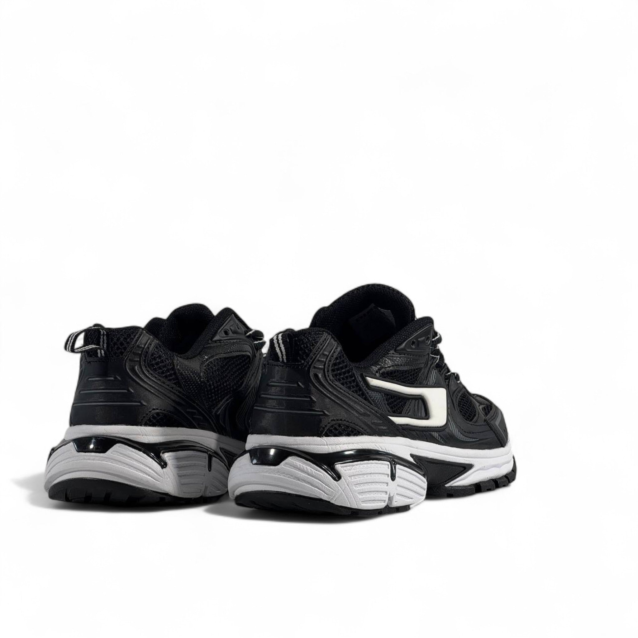 🔥 Diesel Black/White Sneakers – Bold Streetwear Energy | Piece&Co