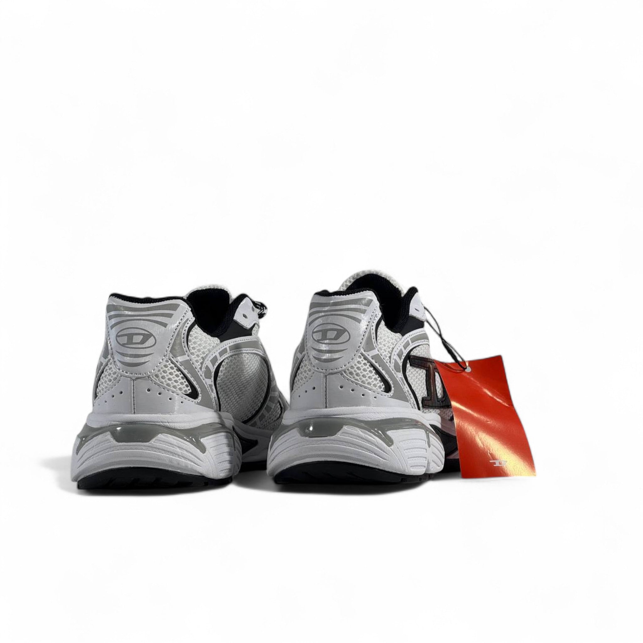 ✨ Diesel Silver/White Sneakers – Futuristic Streetwear Vibes