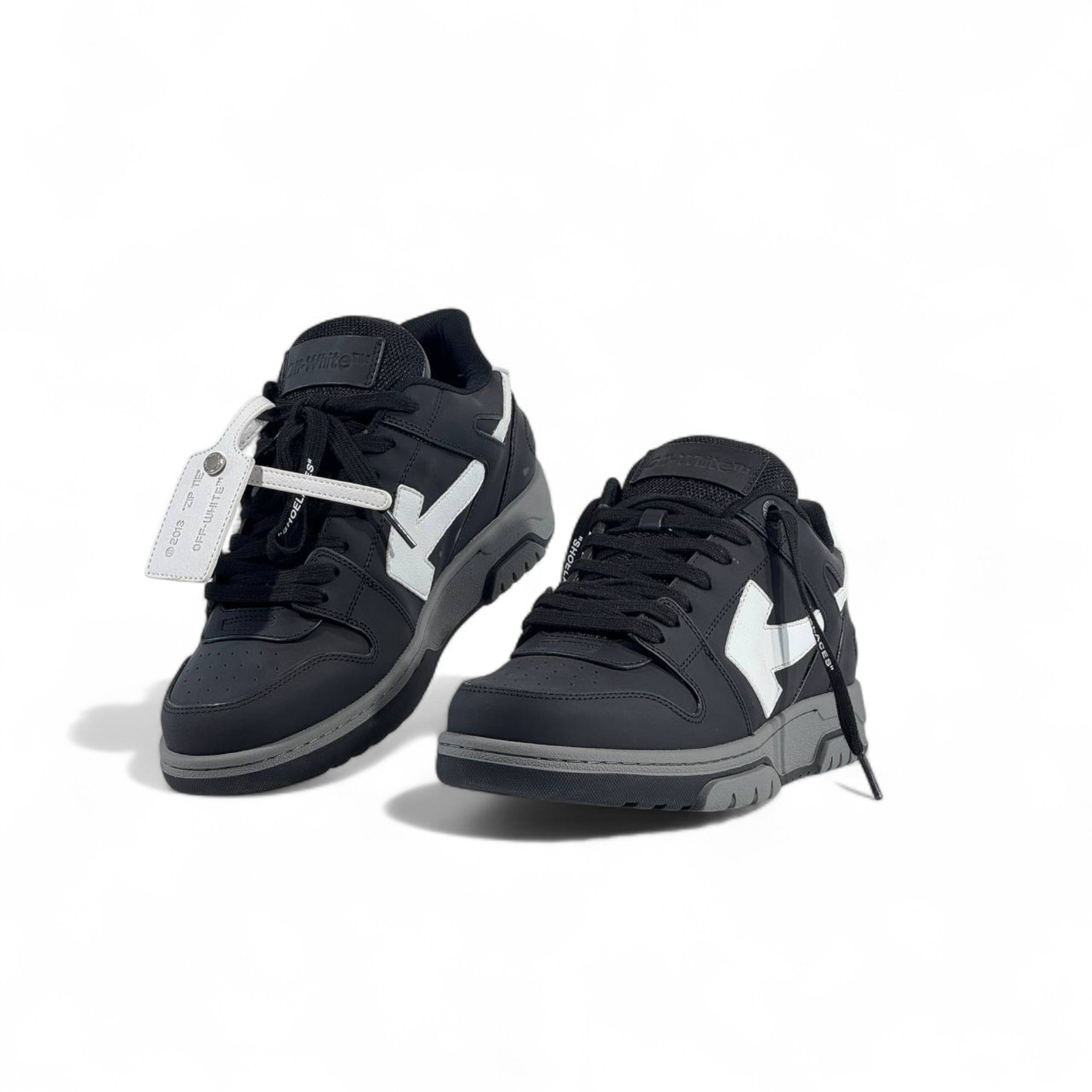 ⚡ Off-White™ Arrow Sneakers – Black/White Iconic Streetwear | Piece&Co