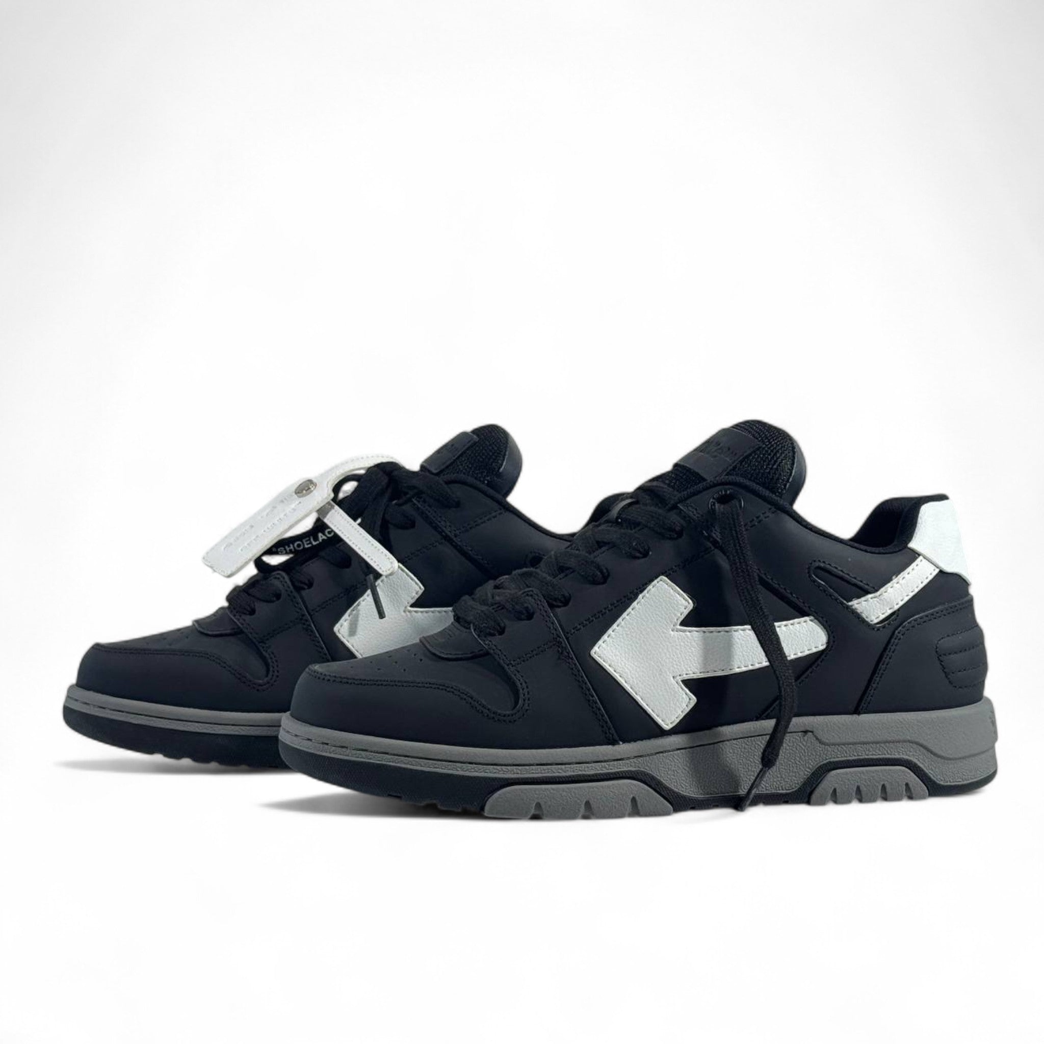 ⚡ Off-White™ Arrow Sneakers – Black/White Iconic Streetwear | Piece&Co