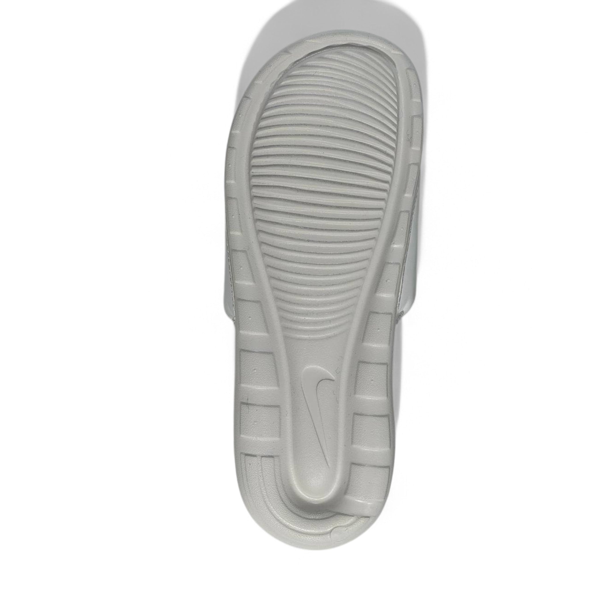 ⚪ Nike Classic White Slides – Everyday Comfort Slippers 🖤✔️