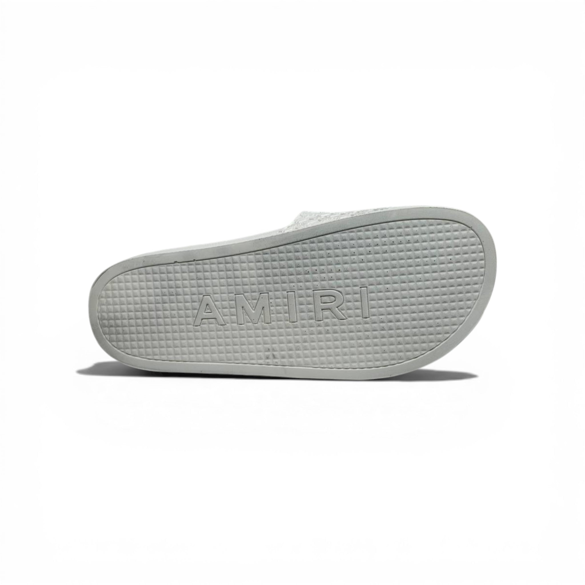 AMIRI Luxury White Slide Sandals – Minimal Designer Comfort & Everyday Style 👟✨