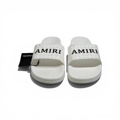 AMIRI Luxury White Slide Sandals – Minimal Designer Comfort & Everyday Style 👟✨