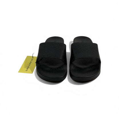 BURBERRY Luxury Black Slide Sandals – Embossed Monogram Comfort & Premium Streetwear 👟✨
