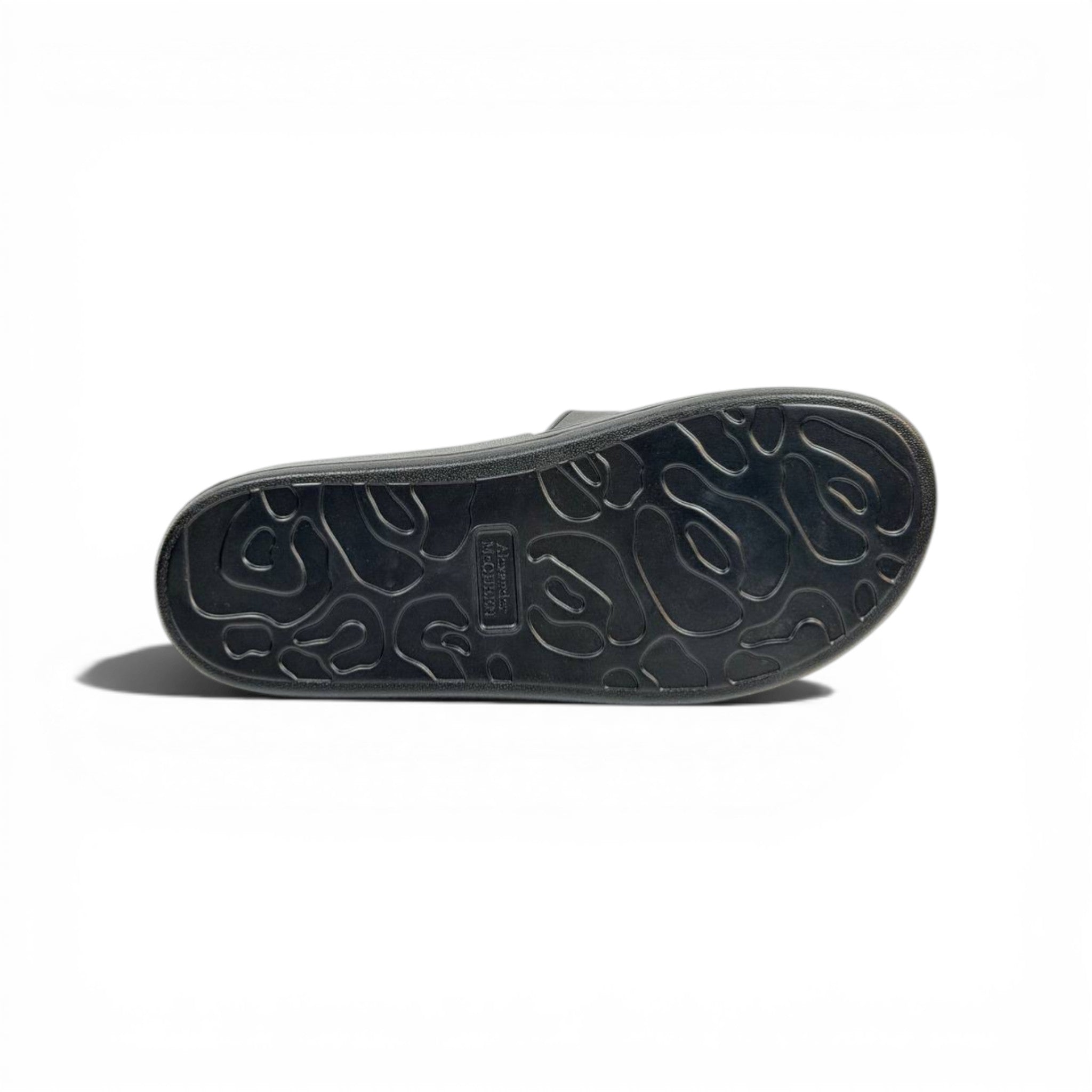 ALEXANDER MCQUEEN Luxury Black Slide Sandals – Bold Logo Statement & Premium Comfort 👟✨