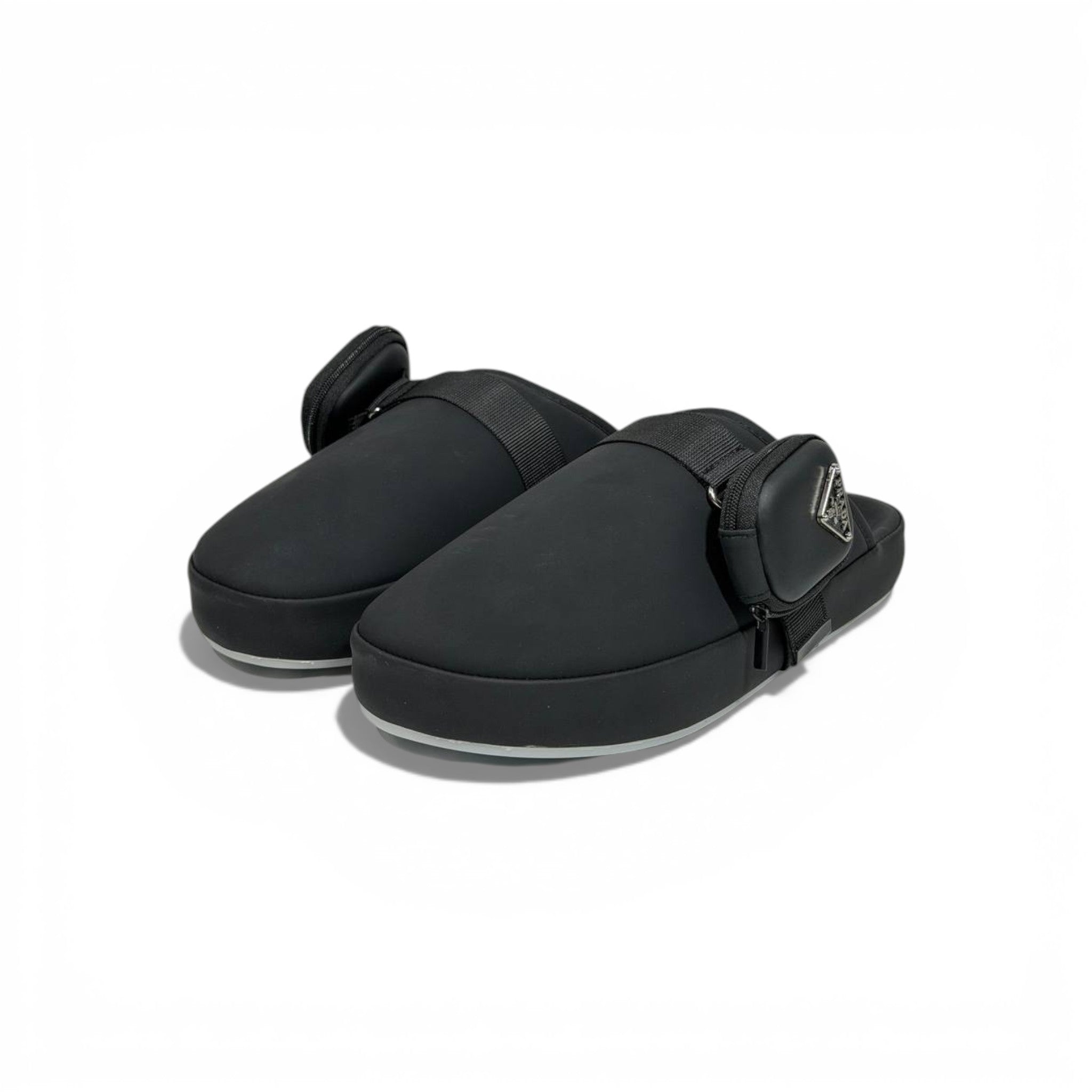 🖤✨ Prada Padded Closed-Toe Slippers – Black Luxury Comfort ✨🖤