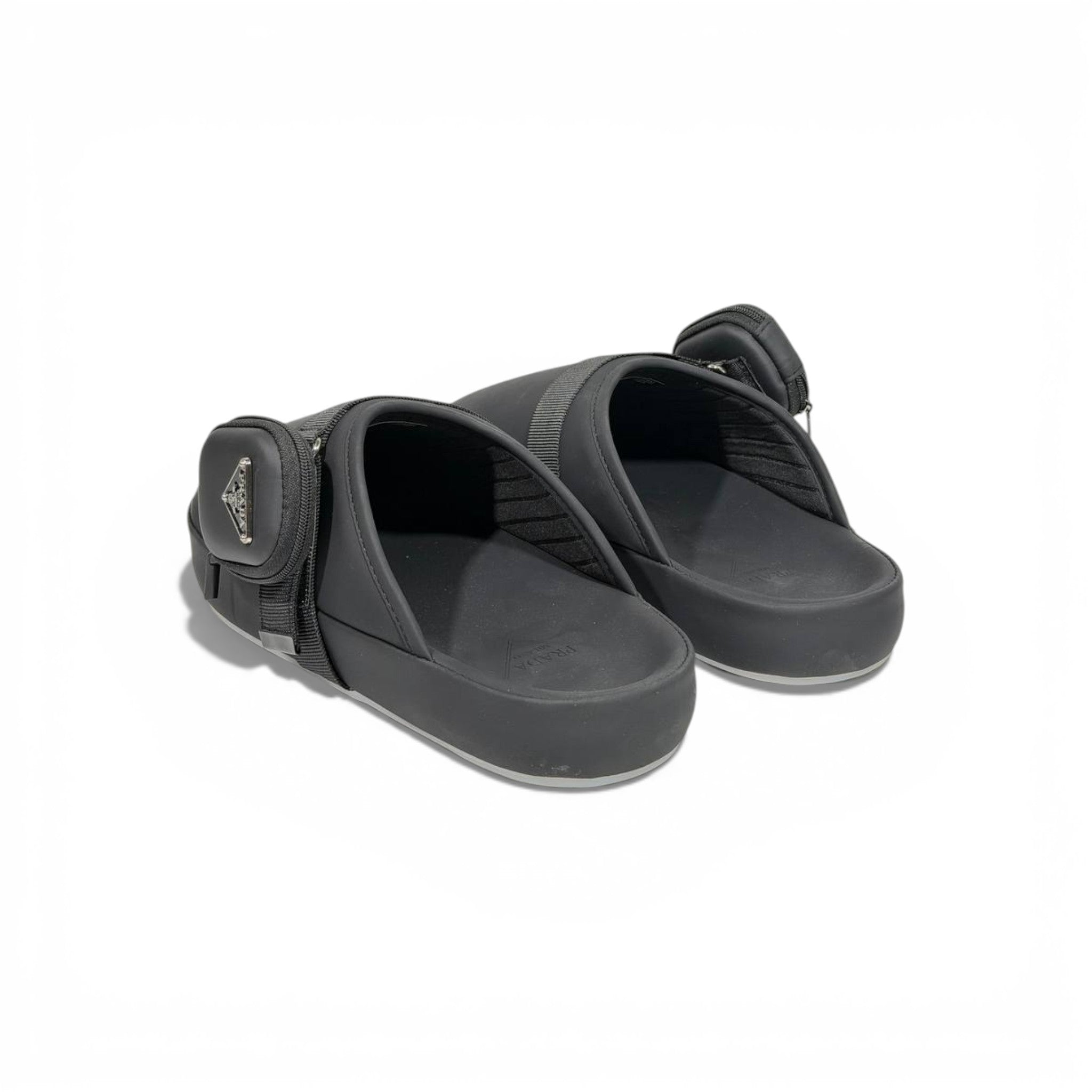 🖤✨ Prada Padded Closed-Toe Slippers – Black Luxury Comfort ✨🖤