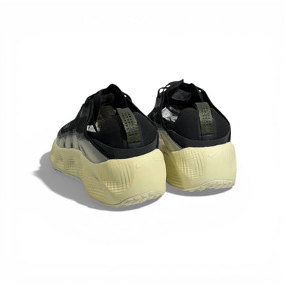 ⚡👟 Nike Futuristic Performance Sneakers – Black with Translucent Sole 🖤✨