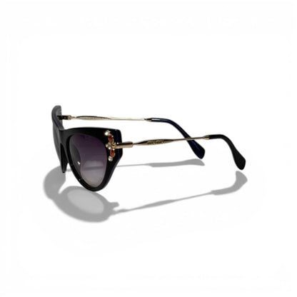 🕶️ Miu Miu Luxury Sunglasses – Bold Femininity & Modern Chic ✨💖