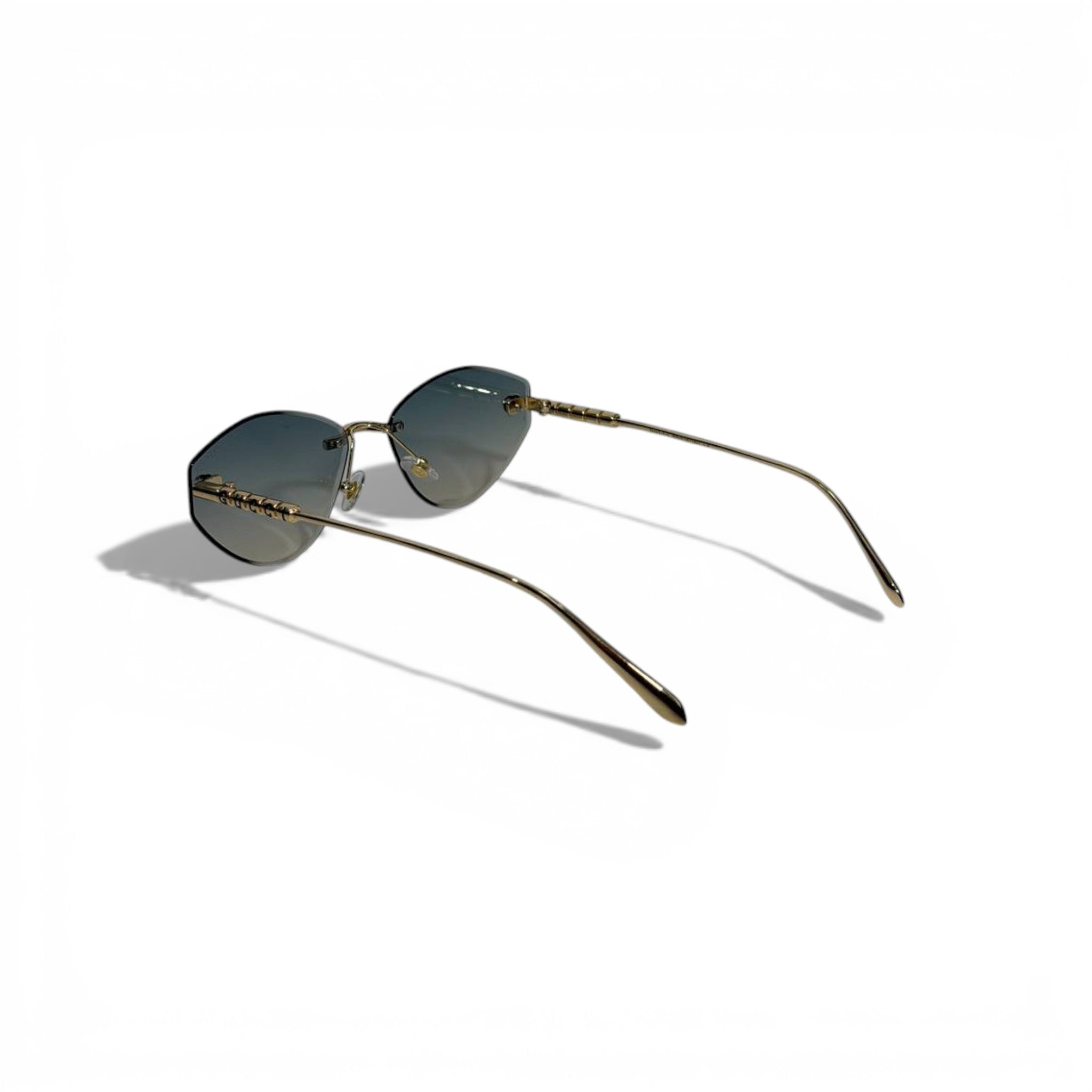 🕶️ Gucci Rimless Sunglasses – Gold Iconic Elegance ✨💛