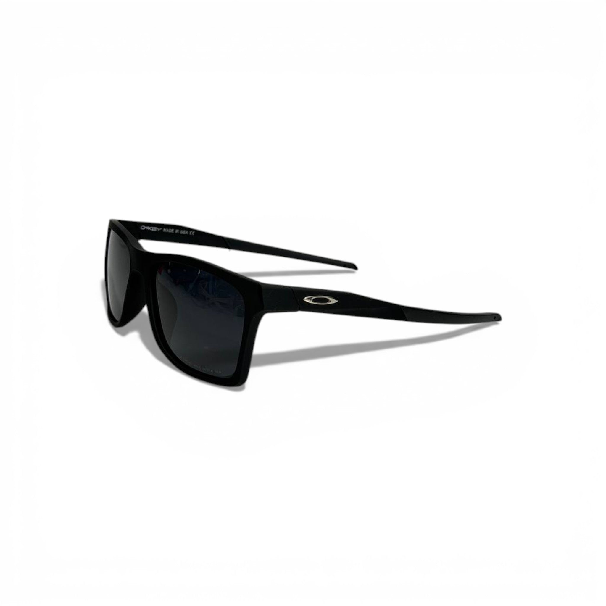 🕶️🖤 Oakley Classic Black Sunglasses with Performance Lenses 🖤🕶️