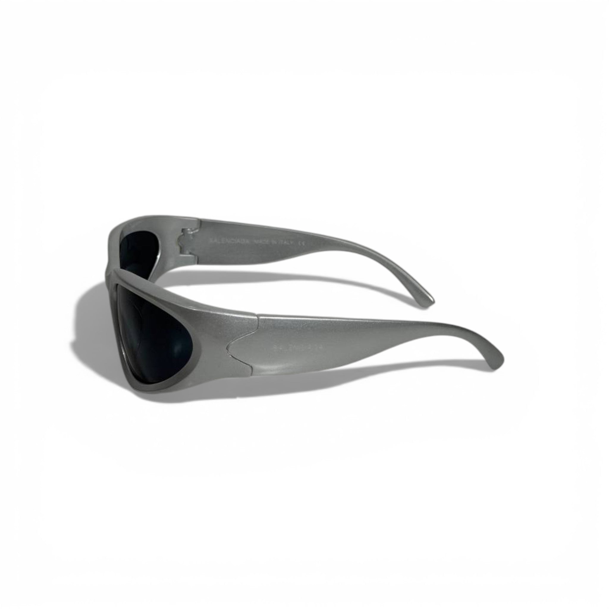 Balenciaga Futuristic Wrap Sunglasses – Silver Grey Edge 🕶️⚡
