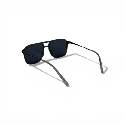 Tom Ford Classic Black Sunglasses Gold T Detail Luxury Style 🖤✨🕶️
