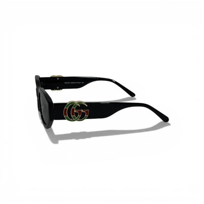 GUCCI Black Square Sunglasses with Iconic GG Logo – Bold Luxury Statement 💎✨
