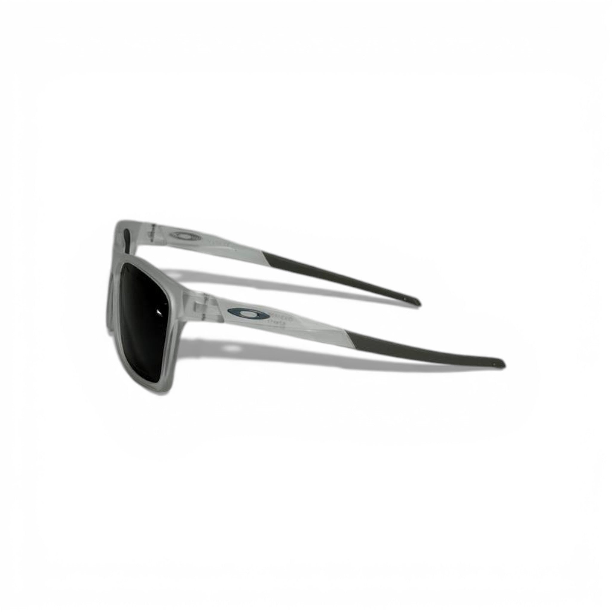 🕶️ OAKLEY Matte Grey Square Sunglasses – Black Lenses | Sport & Lifestyle Eyewear 🕶️