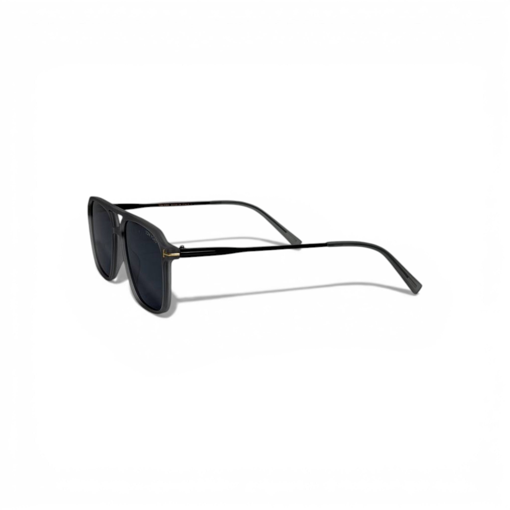 🕶️ TOM FORD Square Sunglasses – Matte Black Frame & Dark Lenses 🕶️