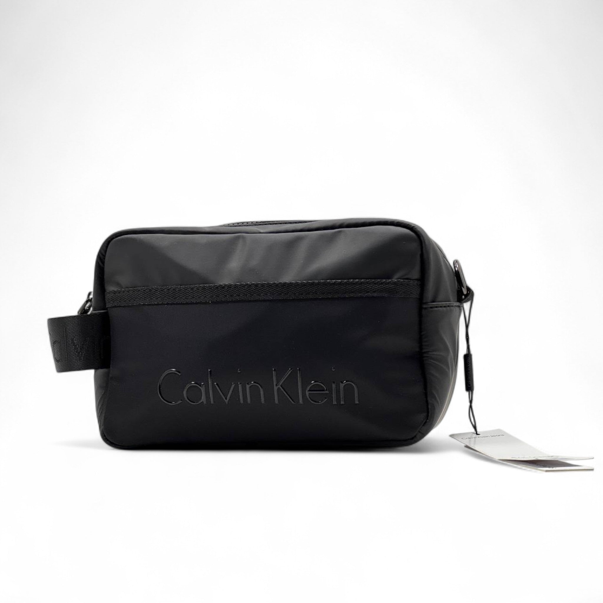 🖤 Calvin Klein All-Black Toiletry Bag – Sleek Urban Minimalism 🖤