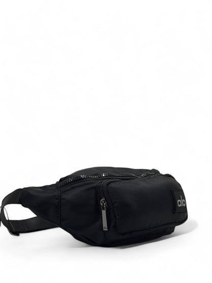 🖤 Alo Black Crossbody Belt Bag – Sleek Minimalist Fanny Pack | Unisex Everyday Style