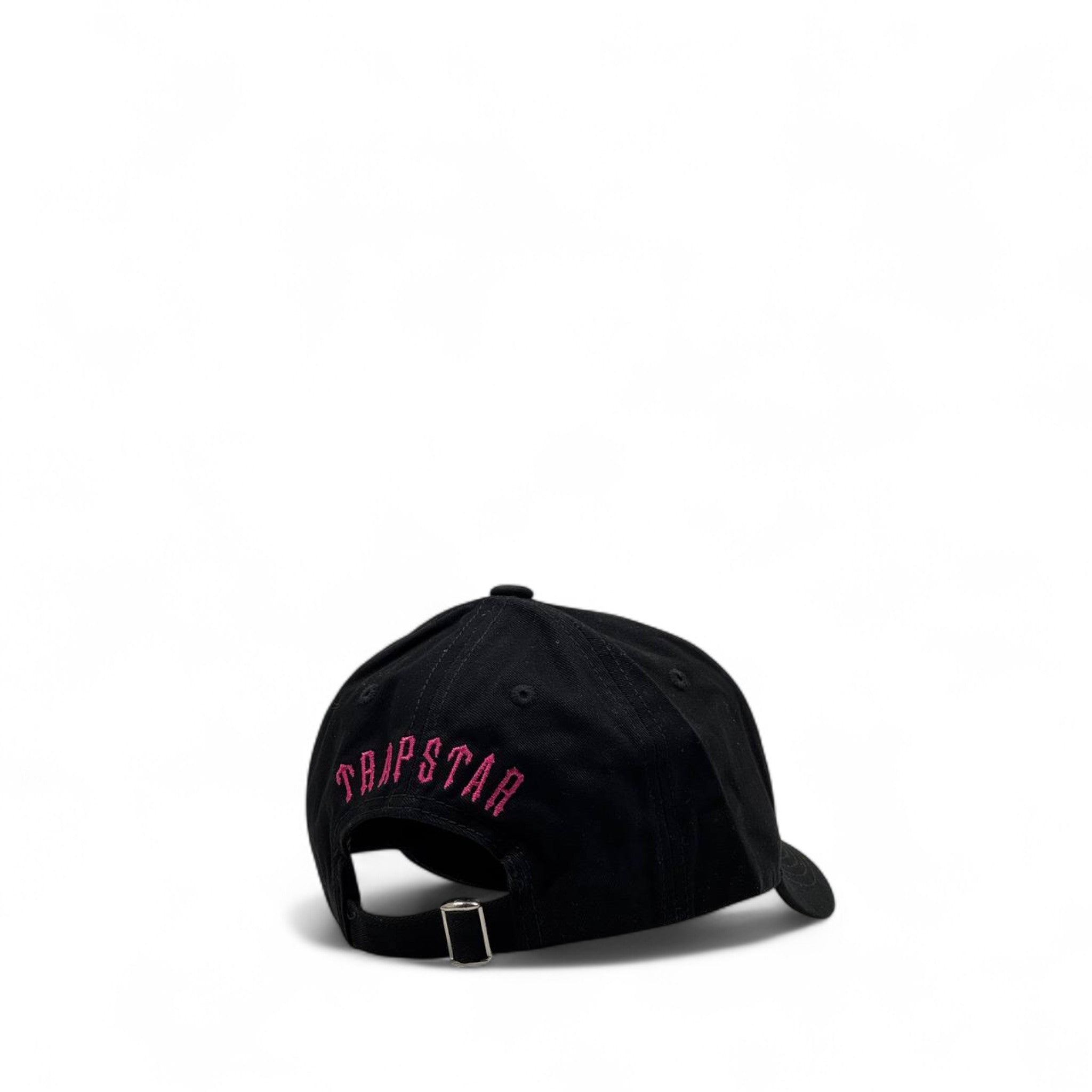 Trapstar Black Cap 🖤🎯 – Bold “T” Logo Edition