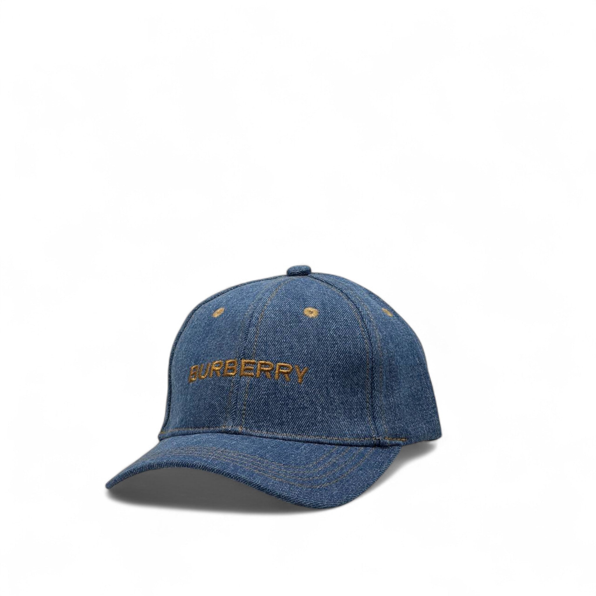 🧢 Burberry Denim Logo Cap – Classic Cool, Reinvented 💙